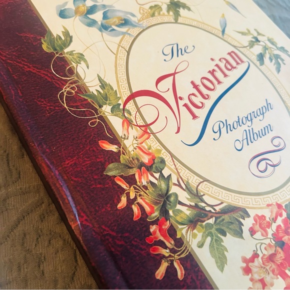Vintage The Victorian Photograph Book Botanical Flowers Gorgeous Hardback VTG - Picture 10 of 10